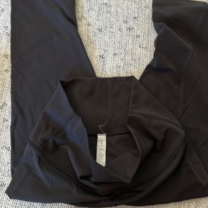 Lululemon capri workout pants